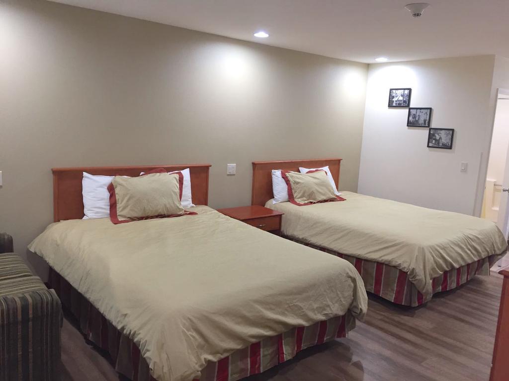 Simply Home Inn & Suites - Riverside Exteriör bild